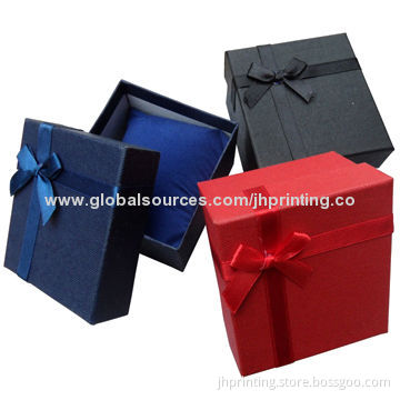 Watch Gift Box with Velvet Pillow, Made of Rigid Cardboard, Logo Can be Printed